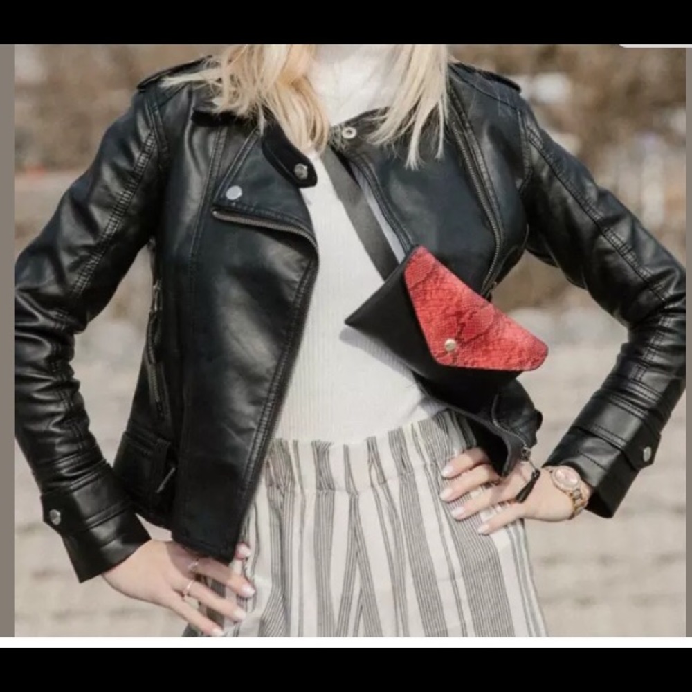 🔥RED&🖤BLACK Snake🐍Pattern WAIST/SHOULDER PURSE - Picture 6 of 10